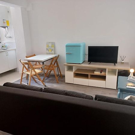 Apartamentos Centricos A 10 Min De La Playa Almería Esterno foto
